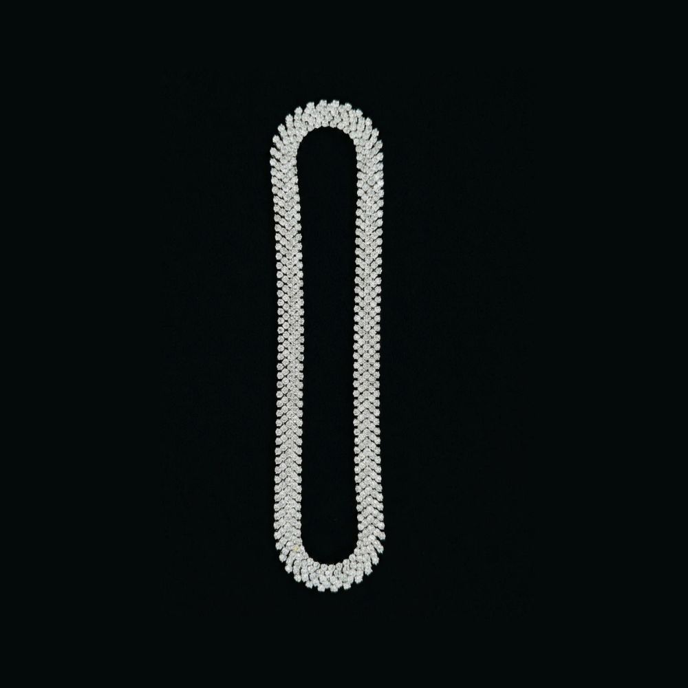 CLASSIC DIAMOND LINE NECKLACE